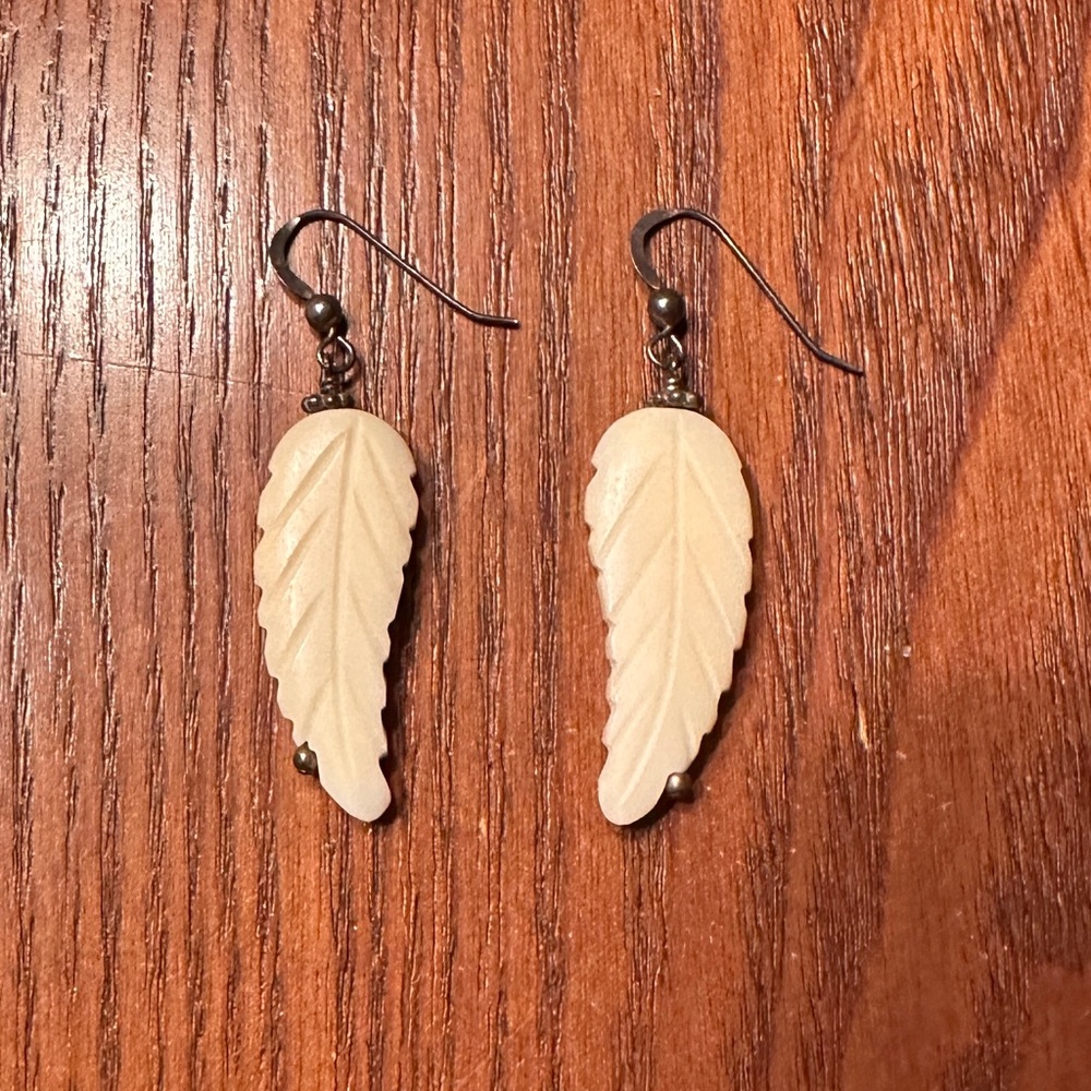 Elegant Carved Feather Earrings